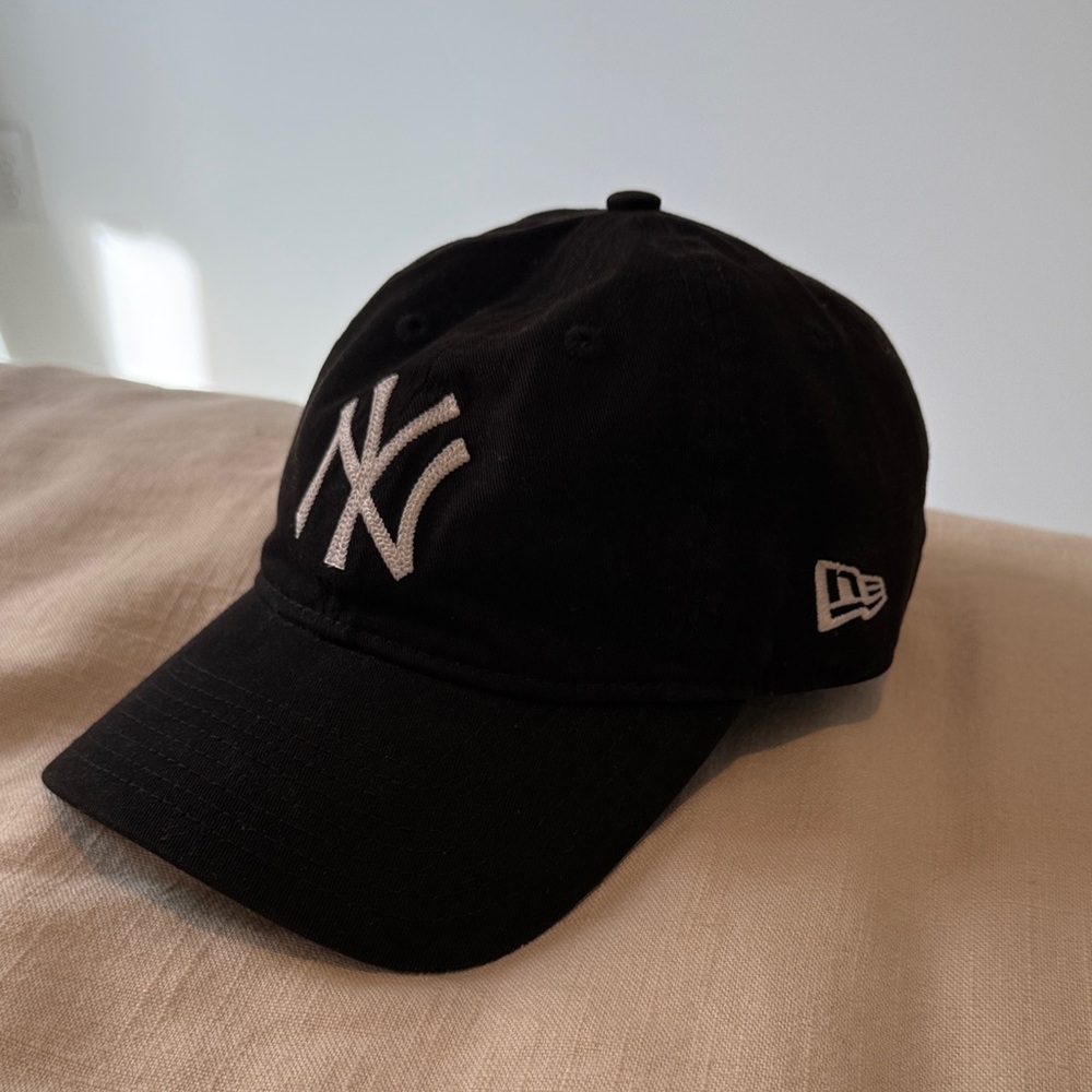 New Era Black Cap with NY Yankees Logo